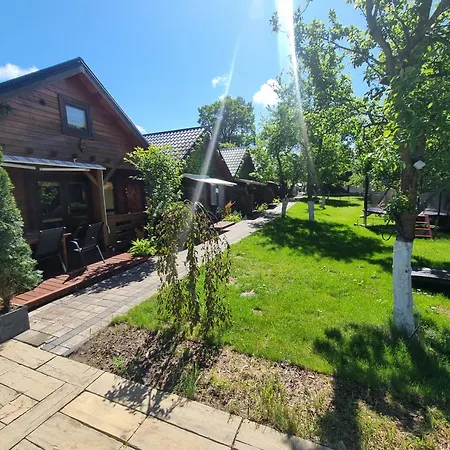 I Dom W Sadzie Z Podgrzewanym Basenem - Prywatne Jacuzzi Przy Domu *