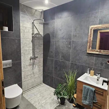 Сasa de vacaciones I Dom W Sadzie Z Podgrzewanym Basenem - Prywatne Jacuzzi Przy Domu