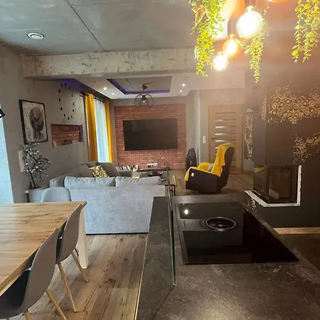 Дом отдыха I Dom W Sadzie Z Podgrzewanym Basenem - Prywatne Jacuzzi Przy Domu Стегна