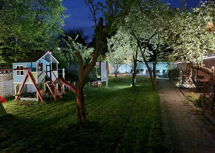 I Dom W Sadzie Z Podgrzewanym Basenem - Prywatne Jacuzzi Przy Domu