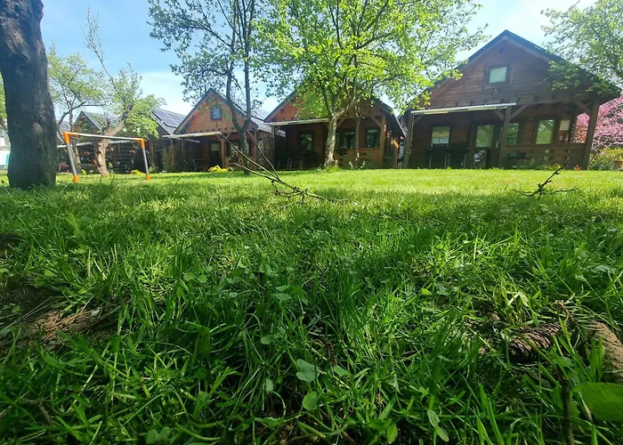 I Dom W Sadzie Z Podgrzewanym Basenem - Prywatne Jacuzzi Przy Domu Tatil Evi *