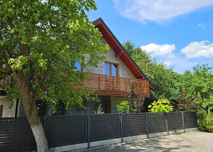 I Dom W Sadzie Z Podgrzewanym Basenem - Prywatne Jacuzzi Przy Domu Tatil Evi Stegna (Pomerania)