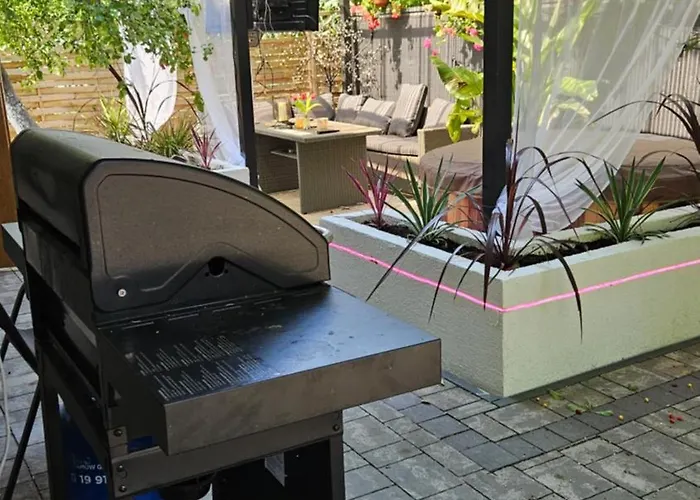 I Dom W Sadzie Z Podgrzewanym Basenem - Prywatne Jacuzzi Przy Domu *