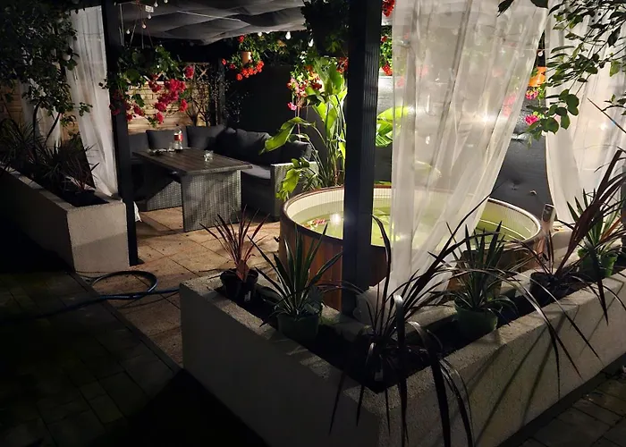 Tatil Evi I Dom W Sadzie Z Podgrzewanym Basenem - Prywatne Jacuzzi Przy Domu *