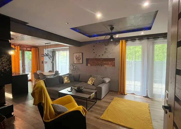 I Dom W Sadzie Z Podgrzewanym Basenem - Prywatne Jacuzzi Przy Domu Tatil Evi Stegna (Pomerania)